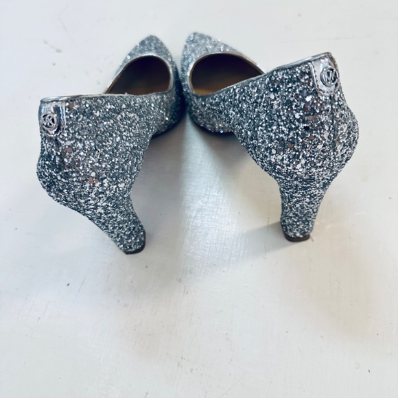 Michael Kors Glitter Silver Heels Size 8M New - Picture 7 of 12